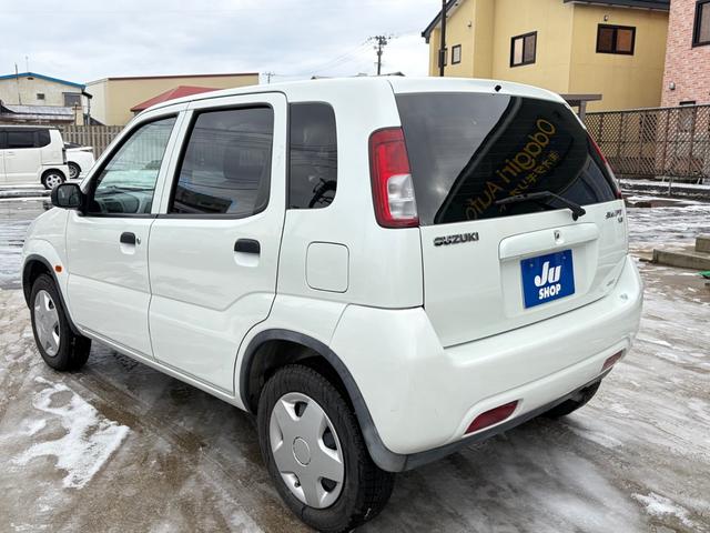 スイフト ＳＥ－Ｚ　５ＭＴ車　キーレス　パワーウインドウ　Ｗエアバック装備　ラジオＦＭ／ＡＭ　カセットテープ（30枚目）