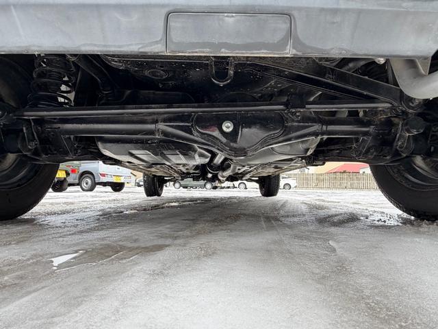 スイフト ＳＥ－Ｚ　５ＭＴ車　キーレス　パワーウインドウ　Ｗエアバック装備　ラジオＦＭ／ＡＭ　カセットテープ（44枚目）