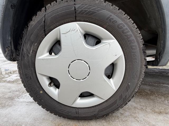 スイフト ＳＥ－Ｚ　５ＭＴ車　キーレス　パワーウインドウ　Ｗエアバック装備　ラジオＦＭ／ＡＭ　カセットテープ（45枚目）