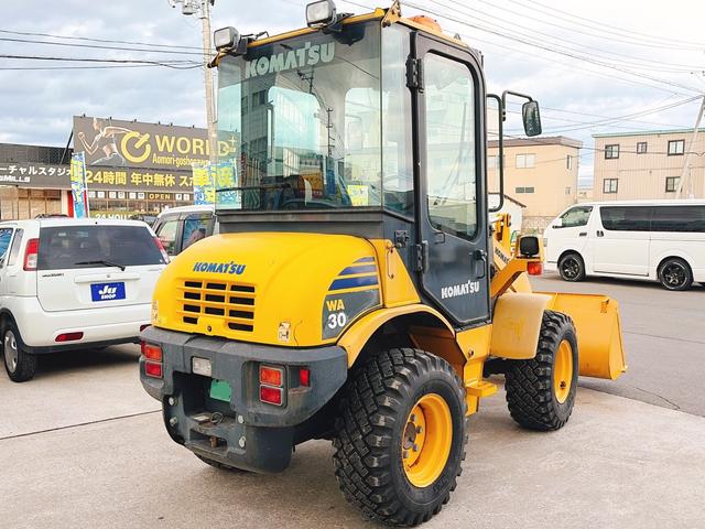 日本 　コマツ　ホイールローダー　ＷＡ３０　タイヤショベル　ＷＡ３０－６　１９５２時間　除雪（5枚目）