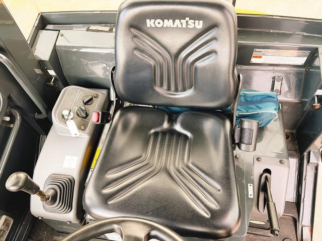 日本 　コマツ　ホイールローダー　ＷＡ３０　タイヤショベル　ＷＡ３０－６　１９５２時間　除雪（13枚目）