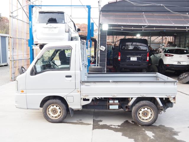 サンバートラック ＴＣ　車検整備付き　４ＷＤ　オートマ　パワステ　エアコン（4枚目）