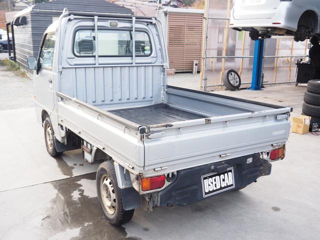 サンバートラック ＴＣ　車検整備付き　４ＷＤ　オートマ　パワステ　エアコン（5枚目）