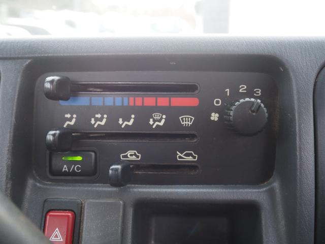 サンバートラック ＴＣ　車検整備付き　４ＷＤ　オートマ　パワステ　エアコン（25枚目）