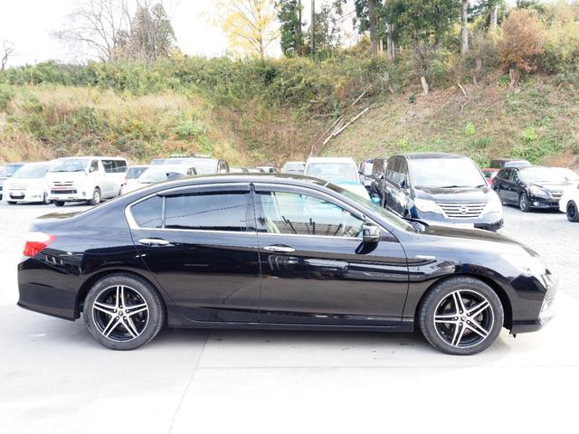 アコードハイブリッド LX 車検整備付き 1年保証 ナビ バックカメラ ETC スマートキー(4枚目)