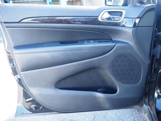 ジープ・グランドチェロキー 　車検整備付き　ナビ　バックカメラ　オートマ　ＥＴＣ　パワーシート（33枚目）