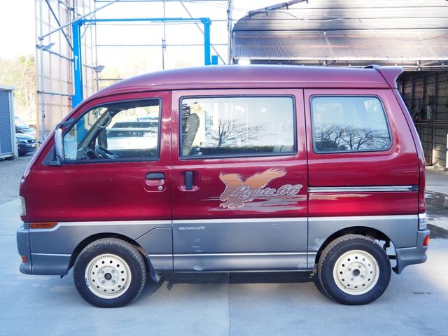 ブラボー エクシード　車検整備付き　４ＷＤ　５ＭＴ（9枚目）