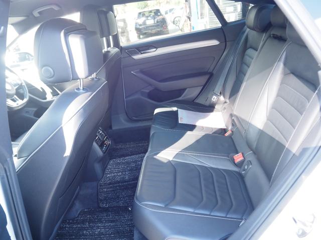 アルテオン ＴＳＩ　４モーション　Ｒラインアドバンス　車検令和９年７月　ナビ　テレビ　バックカメラ　ブラックレザーシート　シートヒーター　パワーシート　ヘッドアップディスプレイ　ＬＥＤヘッドライト　パワーバックドア（20枚目）