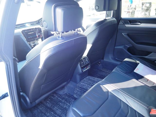 アルテオン ＴＳＩ　４モーション　Ｒラインアドバンス　車検令和９年７月　ナビ　テレビ　バックカメラ　ブラックレザーシート　シートヒーター　パワーシート　ヘッドアップディスプレイ　ＬＥＤヘッドライト　パワーバックドア（21枚目）