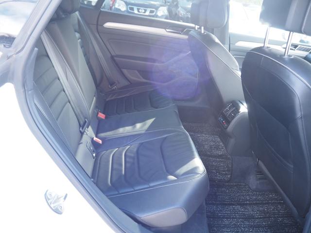 アルテオン ＴＳＩ　４モーション　Ｒラインアドバンス　車検令和９年７月　ナビ　テレビ　バックカメラ　ブラックレザーシート　シートヒーター　パワーシート　ヘッドアップディスプレイ　ＬＥＤヘッドライト　パワーバックドア（22枚目）