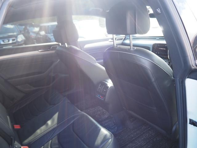 アルテオン ＴＳＩ　４モーション　Ｒラインアドバンス　車検令和９年７月　ナビ　テレビ　バックカメラ　ブラックレザーシート　シートヒーター　パワーシート　ヘッドアップディスプレイ　ＬＥＤヘッドライト　パワーバックドア（23枚目）