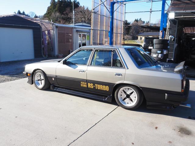 スカイライン 　車検整備付き　５ＭＴ　Ｆ・Ｓ・Ｒエアロ　社外ウッドハンドル　４点式ロールバー　ＨＯＳＨＩＮＯＲＡＣＩＮＧホイール　ローダウン　社外マフラー　Ｒウィング（ゲタ羽）（10枚目）