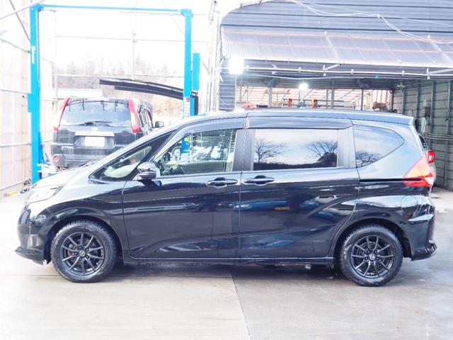 フリード+ G・ホンダセンシング 車検R8年8月 1年保証 ナビ フルセグTV バックカメラ Bluetooth 両側パワスラ ETC クルコン スマートキー×2(4枚目)