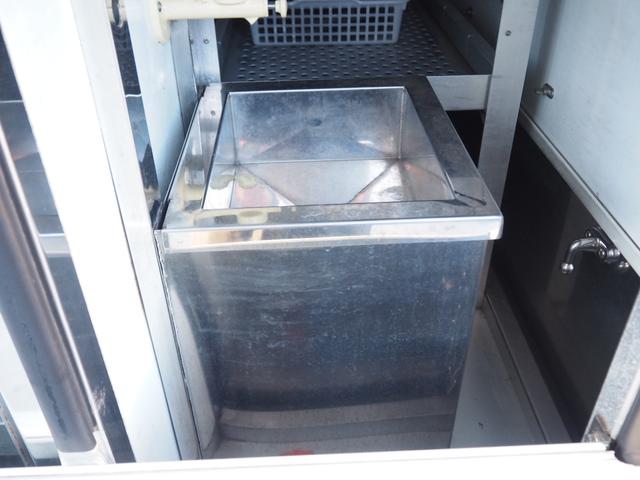 キャリイトラック 車検整備付き 移動販売車 4WD オートマ 2温度帯 -5度・-30度から+30度設定 手洗いシンク 販売ショーケース キーレス ETC インバーター 外部電源用ケーブル(20枚目)