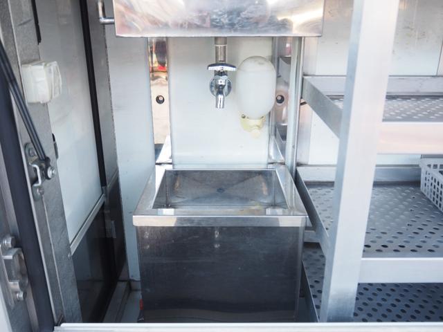 キャリイトラック 車検整備付き 移動販売車 4WD オートマ 2温度帯 -5度・-30度から+30度設定 手洗いシンク 販売ショーケース キーレス ETC インバーター 外部電源用ケーブル(22枚目)