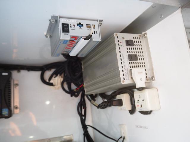 キャリイトラック 車検整備付き 移動販売車 4WD オートマ 2温度帯 -5度・-30度から+30度設定 手洗いシンク 販売ショーケース キーレス ETC インバーター 外部電源用ケーブル(28枚目)