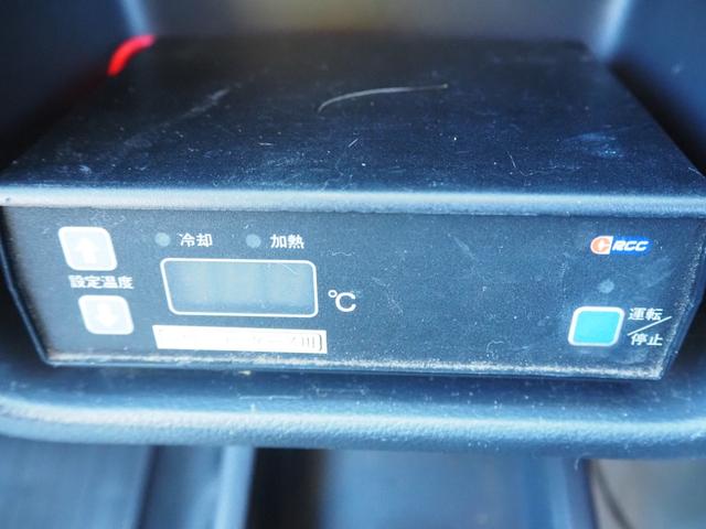 キャリイトラック 車検整備付き 移動販売車 4WD オートマ 2温度帯 -5度・-30度から+30度設定 手洗いシンク 販売ショーケース キーレス ETC インバーター 外部電源用ケーブル(36枚目)