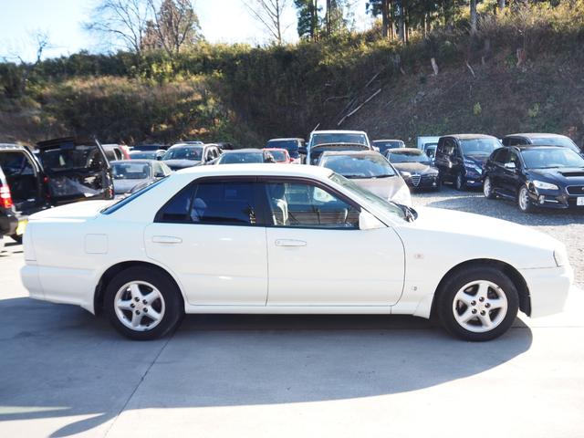 スカイライン 25GT FOUR 車検整備付き 4WD RB25エンジン オートマ オートエアコン(7枚目)