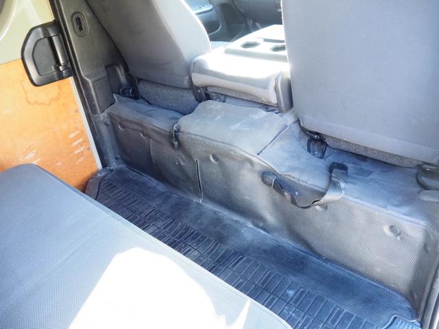 ハイエースバン ロングDX 4WD 車検整備付き 軽油 後期仕様 社外ナビ テレビ Bluetooth音楽 バンパーガード 社外テール メッキパーツ キーレス ETC オールペン(ジープPUA色) LEDライト 電動格納ミラー(19枚目)