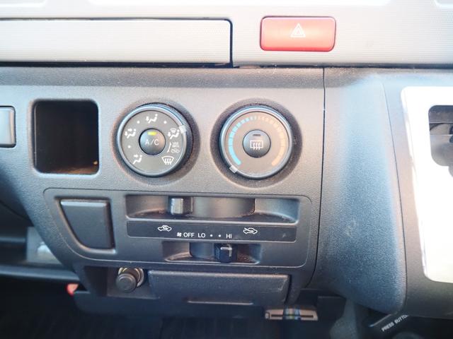 ハイエースバン ロングDX 4WD 車検整備付き 軽油 後期仕様 社外ナビ テレビ Bluetooth音楽 バンパーガード 社外テール メッキパーツ キーレス ETC オールペン(ジープPUA色) LEDライト 電動格納ミラー(30枚目)