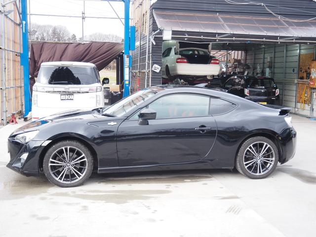 ８６ ＧＴリミテッド　車検令和８年４月　１年保証　オートマ　ナビ　バックカメラ　地デジ　プッシュスタート　パドルシフト　ハーフレザーシート（9枚目）