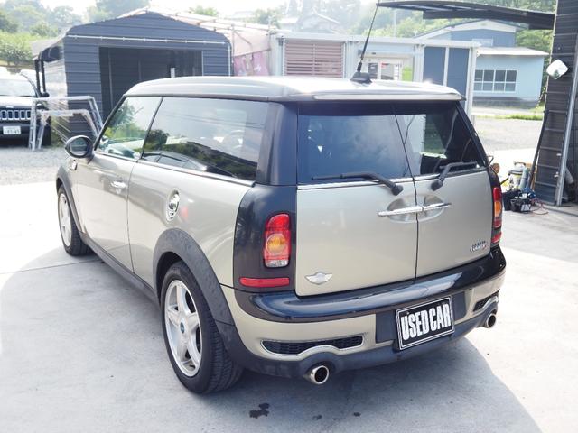 ＭＩＮＩ クーパーＳ　クラブマン　車検整備付き　ハーフレザーシート　４人乗り　リアドア有（7枚目）