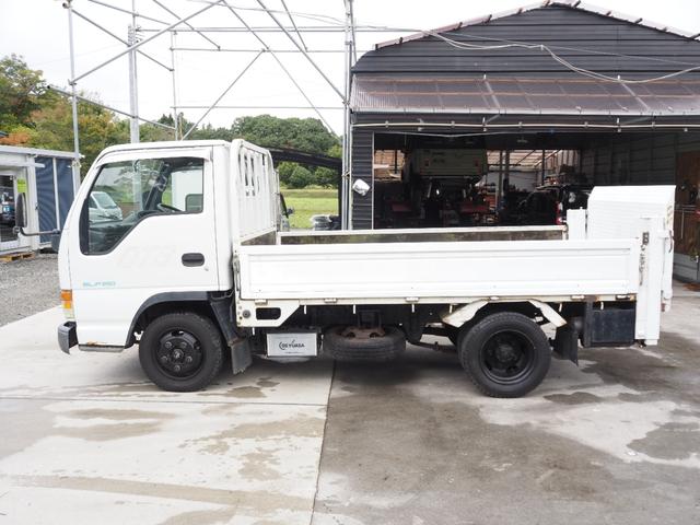エルフトラック 　パワーゲート付き　車検整備付き　５ＭＴ　積載量２０００ｋｇ　ディーゼル（8枚目）