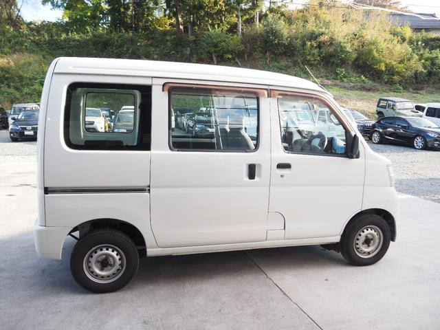 ハイゼットカーゴ スペシャル 車検整備付き 1年保証 4WD ナビ ETC(4枚目)