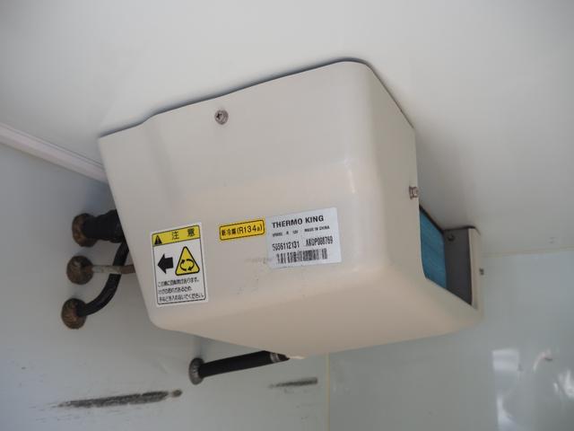 キャリイトラック 　車検整備付き　冷蔵冷凍　設定温度－５度〜＋２０度　４ＷＤ　５ＭＴ　エアコン（5枚目）
