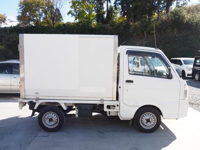 キャリイトラック 　車検整備付き　冷蔵冷凍　設定温度－５度〜＋２０度　４ＷＤ　５ＭＴ　エアコン（7枚目）