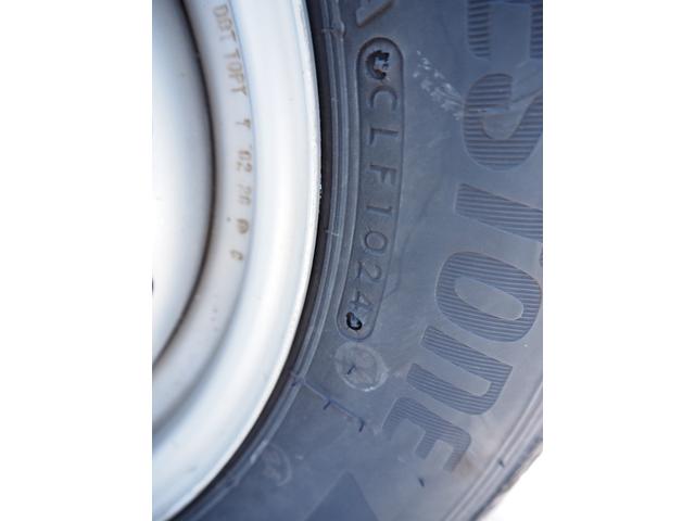 キャリイトラック 　車検整備付き　冷蔵冷凍　設定温度－５度〜＋２０度　４ＷＤ　５ＭＴ　エアコン（33枚目）