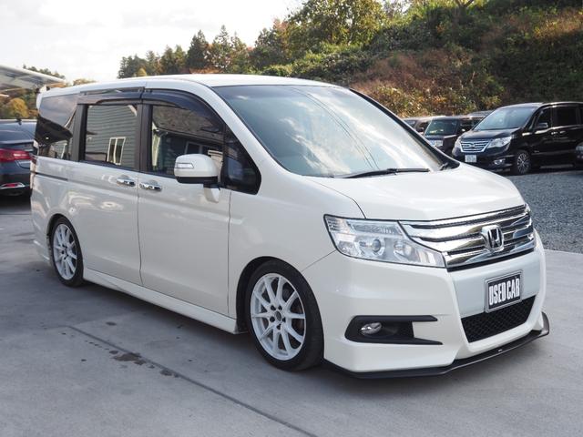 ステップワゴンスパーダ Ｚ　車検Ｒ８年１１月　１年保証　ローダウン　ナビ　ＴＶ　バックカメラ　フリップダウンモニター　Ｂｌｕｅｔｏｏｔｈ　両側パワスラ　スマートキー×２（3枚目）