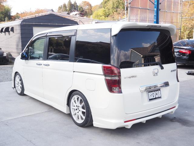 ステップワゴンスパーダ Ｚ　車検Ｒ８年１１月　１年保証　ローダウン　ナビ　ＴＶ　バックカメラ　フリップダウンモニター　Ｂｌｕｅｔｏｏｔｈ　両側パワスラ　スマートキー×２（7枚目）