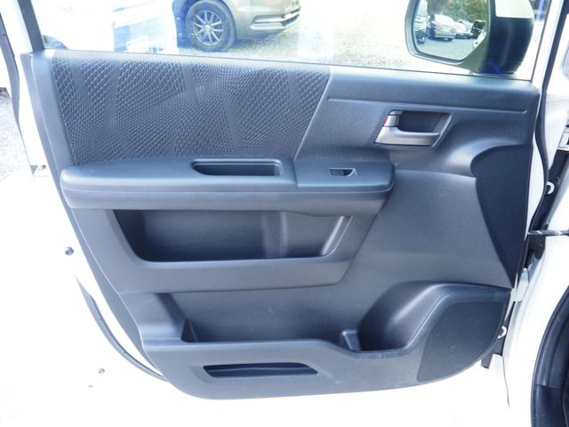 ステップワゴンスパーダ Ｚ　車検Ｒ８年１１月　１年保証　ローダウン　ナビ　ＴＶ　バックカメラ　フリップダウンモニター　Ｂｌｕｅｔｏｏｔｈ　両側パワスラ　スマートキー×２（28枚目）