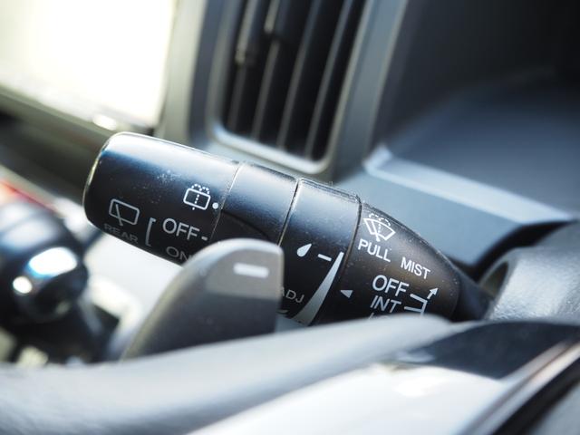 ステップワゴンスパーダ Ｚ　車検Ｒ８年１１月　１年保証　ローダウン　ナビ　ＴＶ　バックカメラ　フリップダウンモニター　Ｂｌｕｅｔｏｏｔｈ　両側パワスラ　スマートキー×２（31枚目）