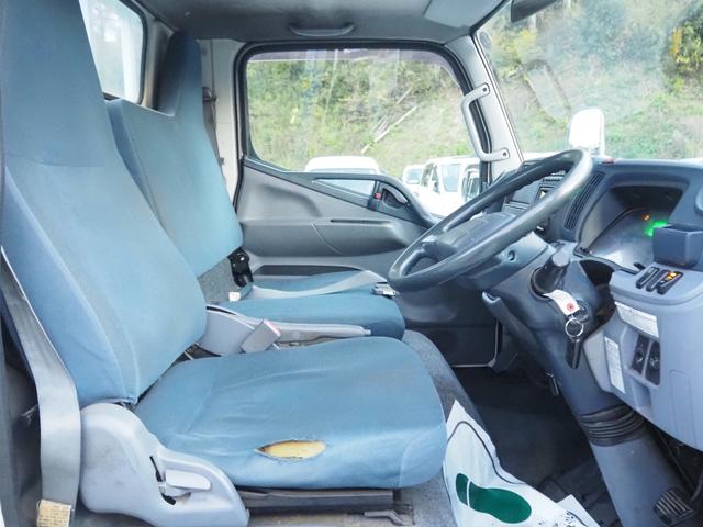 キャンター 　パワーゲート　車検整備付き　積載量２０００ｋｇ　オートマ　ディーゼル　キーレス（17枚目）