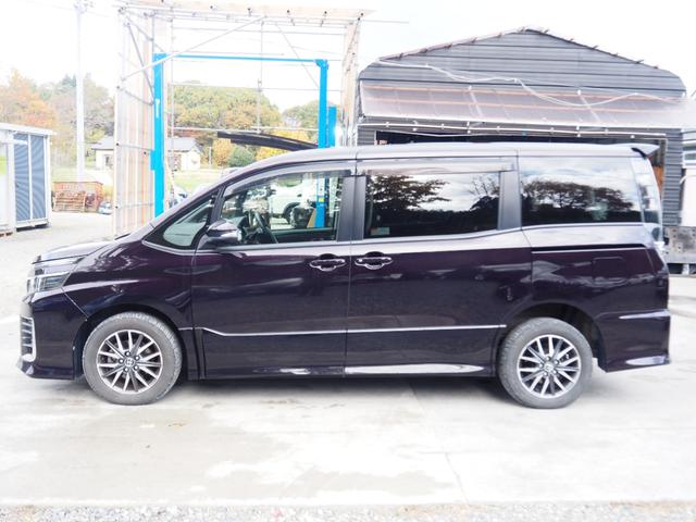 ヴォクシー ZS 車検整備付き 1年保証 4WD 左側パワスラ ETC(4枚目)