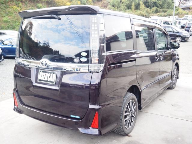 ヴォクシー ZS 車検整備付き 1年保証 4WD 左側パワスラ ETC(7枚目)