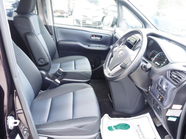 ヴォクシー ZS 車検整備付き 1年保証 4WD 左側パワスラ ETC(16枚目)