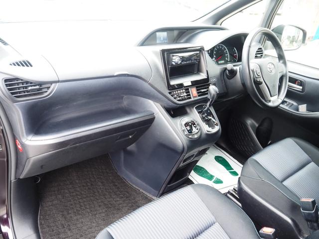 ヴォクシー ZS 車検整備付き 1年保証 4WD 左側パワスラ ETC(19枚目)