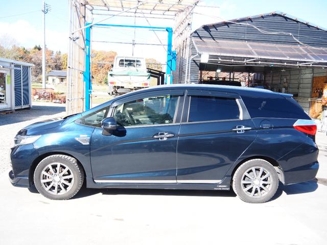 シャトル ハイブリッドＺ　１年保証　車検令和８年５月　ナビ　テレビ　バックカメラ　ＥＴＣ　クルーズコントロール　アイドリングストップ　フォグライト　シートヒーター（4枚目）