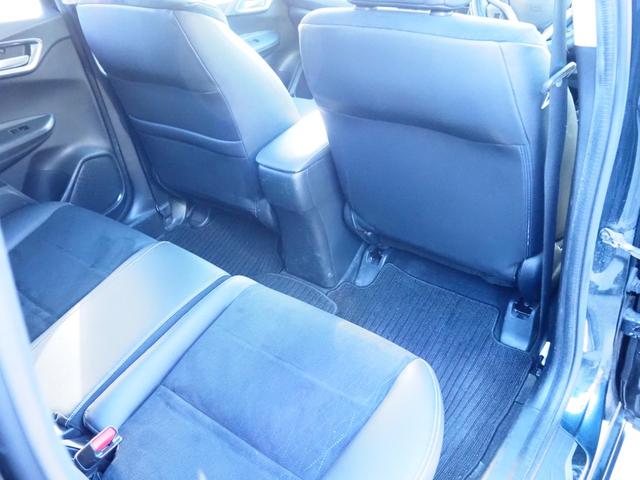 シャトル ハイブリッドＺ　１年保証　車検令和８年５月　ナビ　テレビ　バックカメラ　ＥＴＣ　クルーズコントロール　アイドリングストップ　フォグライト　シートヒーター（19枚目）