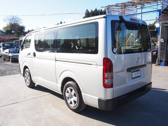 ハイエースバン ロングＤＸ　車検整備付き　４ＷＤ　ディーゼル　ナビ　バックカメラ　ＥＴＣ　Ｂｌｕｅｔｏｏｔｈ音楽　乗車定員６名　タイミングチェーンエンジン（6枚目）