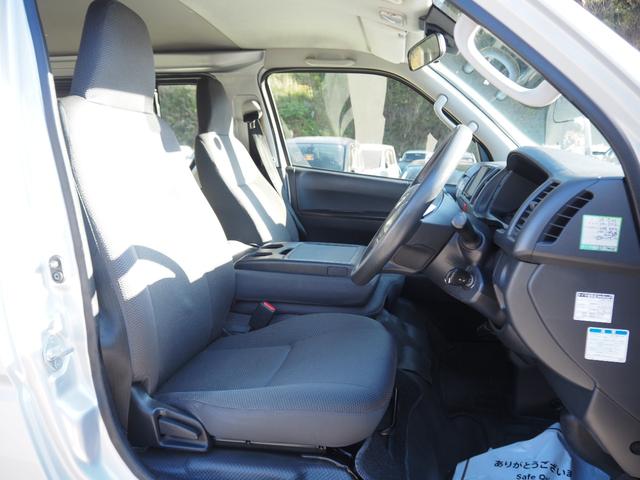 ハイエースバン ロングＤＸ　車検整備付き　４ＷＤ　ディーゼル　ナビ　バックカメラ　ＥＴＣ　Ｂｌｕｅｔｏｏｔｈ音楽　乗車定員６名　タイミングチェーンエンジン（13枚目）