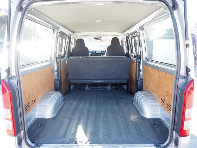 ハイエースバン ロングＤＸ　車検整備付き　４ＷＤ　ディーゼル　ナビ　バックカメラ　ＥＴＣ　Ｂｌｕｅｔｏｏｔｈ音楽　乗車定員６名　タイミングチェーンエンジン（21枚目）