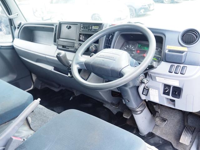 キャンター 　車検令和８年１１月　ラジコン　クレーン付き積載車　積載量３２００ｋｇ　３段クレーンフックイン　ローダー　ウィンチ　クレーン２９３０ｋｇ吊　５ＭＴ　ディーゼル（17枚目）