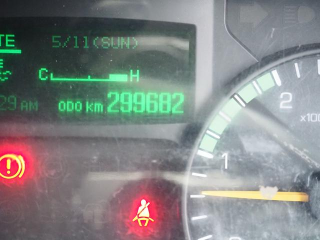 キャンター 　車検令和８年１１月　ラジコン　クレーン付き積載車　積載量３２００ｋｇ　３段クレーンフックイン　ローダー　ウィンチ　クレーン２９３０ｋｇ吊　５ＭＴ　ディーゼル（26枚目）