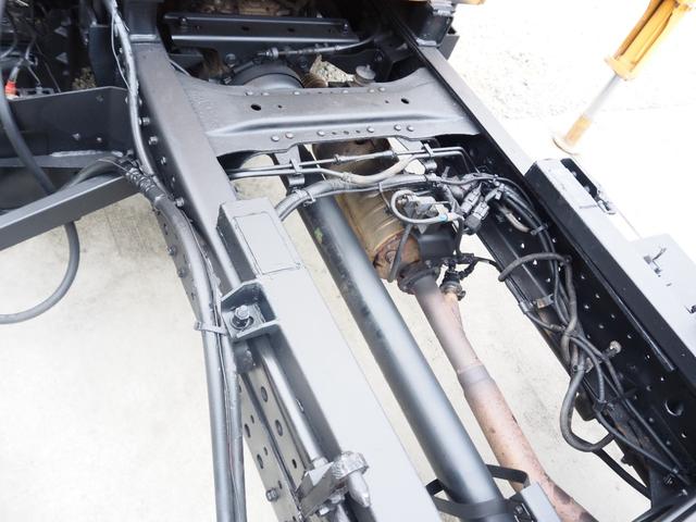 キャンター 　車検令和８年１１月　ラジコン　クレーン付き積載車　積載量３２００ｋｇ　３段クレーンフックイン　ローダー　ウィンチ　クレーン２９３０ｋｇ吊　５ＭＴ　ディーゼル（36枚目）