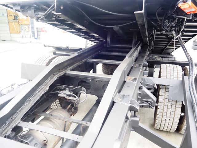 キャンター 　車検令和８年１１月　ラジコン　クレーン付き積載車　積載量３２００ｋｇ　３段クレーンフックイン　ローダー　ウィンチ　クレーン２９３０ｋｇ吊　５ＭＴ　ディーゼル（37枚目）