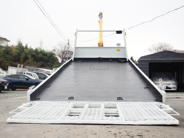 キャンター 　車検令和８年１１月　ラジコン　クレーン付き積載車　積載量３２００ｋｇ　３段クレーンフックイン　ローダー　ウィンチ　クレーン２９３０ｋｇ吊　５ＭＴ　ディーゼル（38枚目）